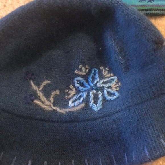 S/M Gap had and cloth change purse - Picture 4 of 13